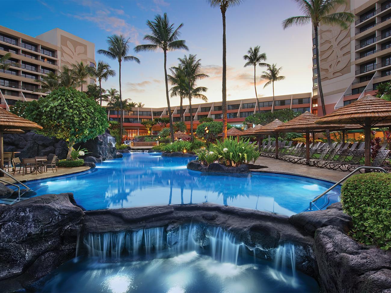 Outdoor Super Pool - Waterfall